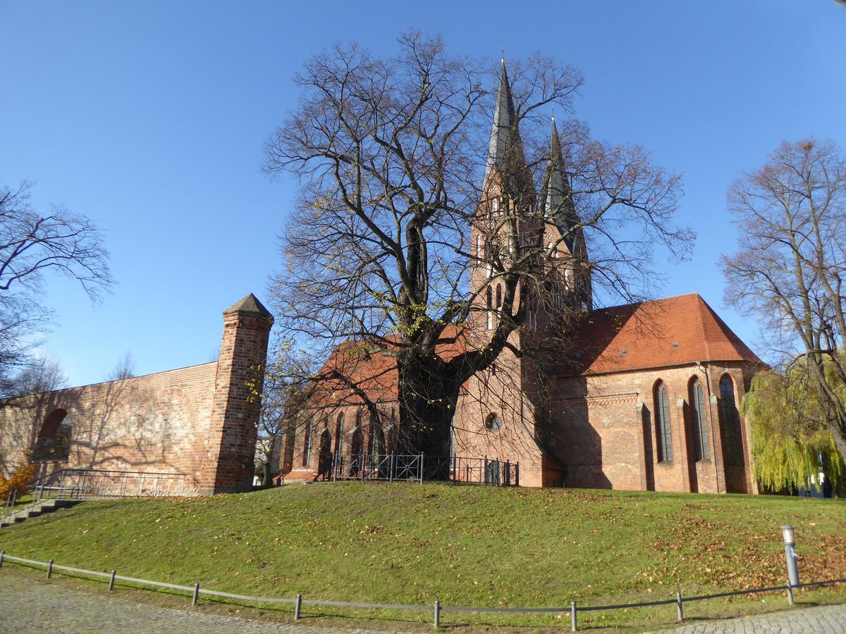 B&B Fiddler'S Inn Neuruppin Esterno foto