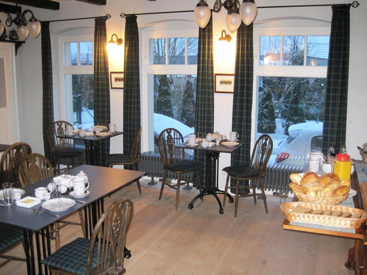 B&B Fiddler'S Inn Neuruppin Esterno foto