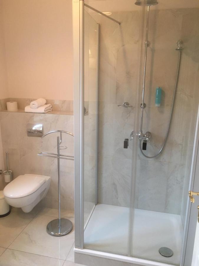 B&B Fiddler'S Inn Neuruppin Esterno foto